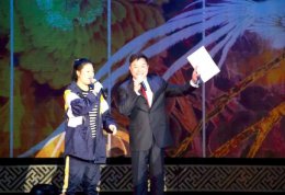 “高雅艺术进校园”——安徽再芬黄梅艺术剧院在我校举行黄梅戏《女驸马》